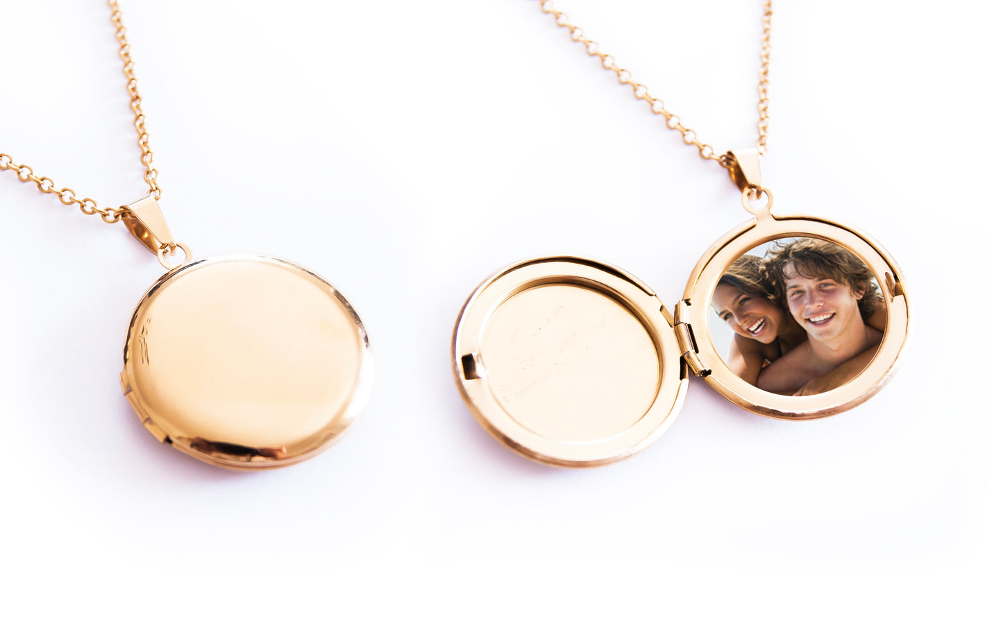 Personalized Locket Necklace with Photo - Unique Gift for Girlfriend or Wife
